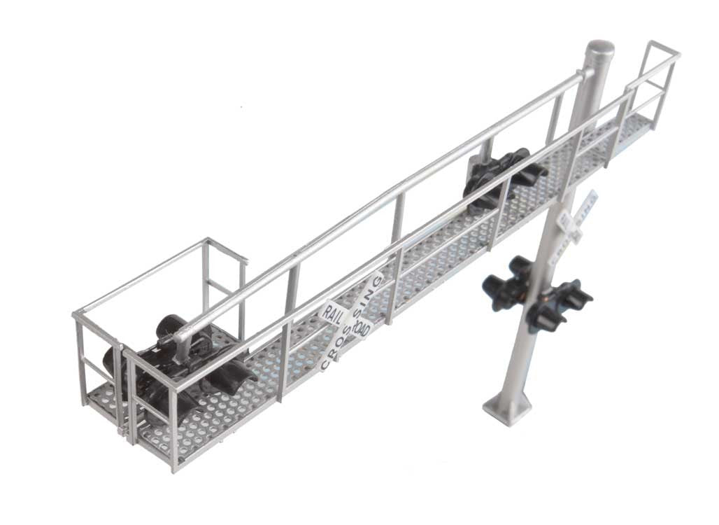 Walthers HO 949-4330 Modern Cantilever Grade Crossing Signal - Two Lane