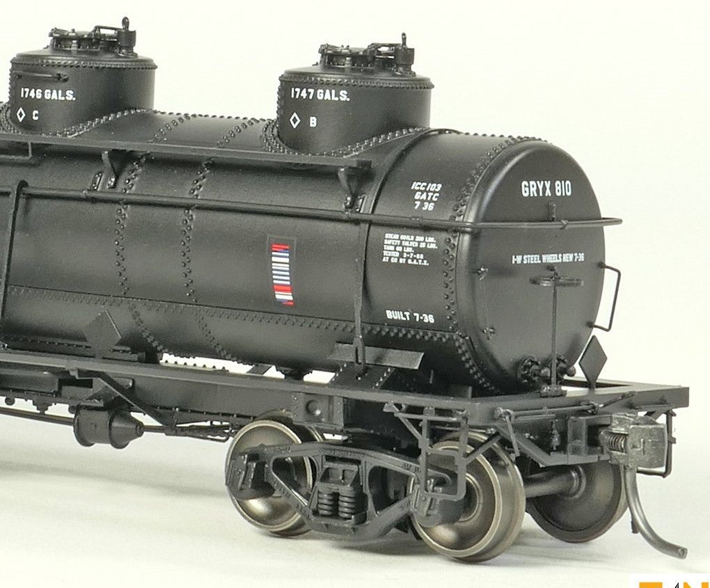 Tangent Scale Models HO 11525-01 General American 1928-Design 6000 Gallon 3-Compartment Tank Car GRYX 'John H Grace Black Lease 1968+' GRYX #810