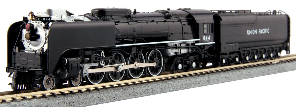 Kato N 107-0002 DCC Ready Union Pacific 4-8-4 FEF-3 Starter Set M2