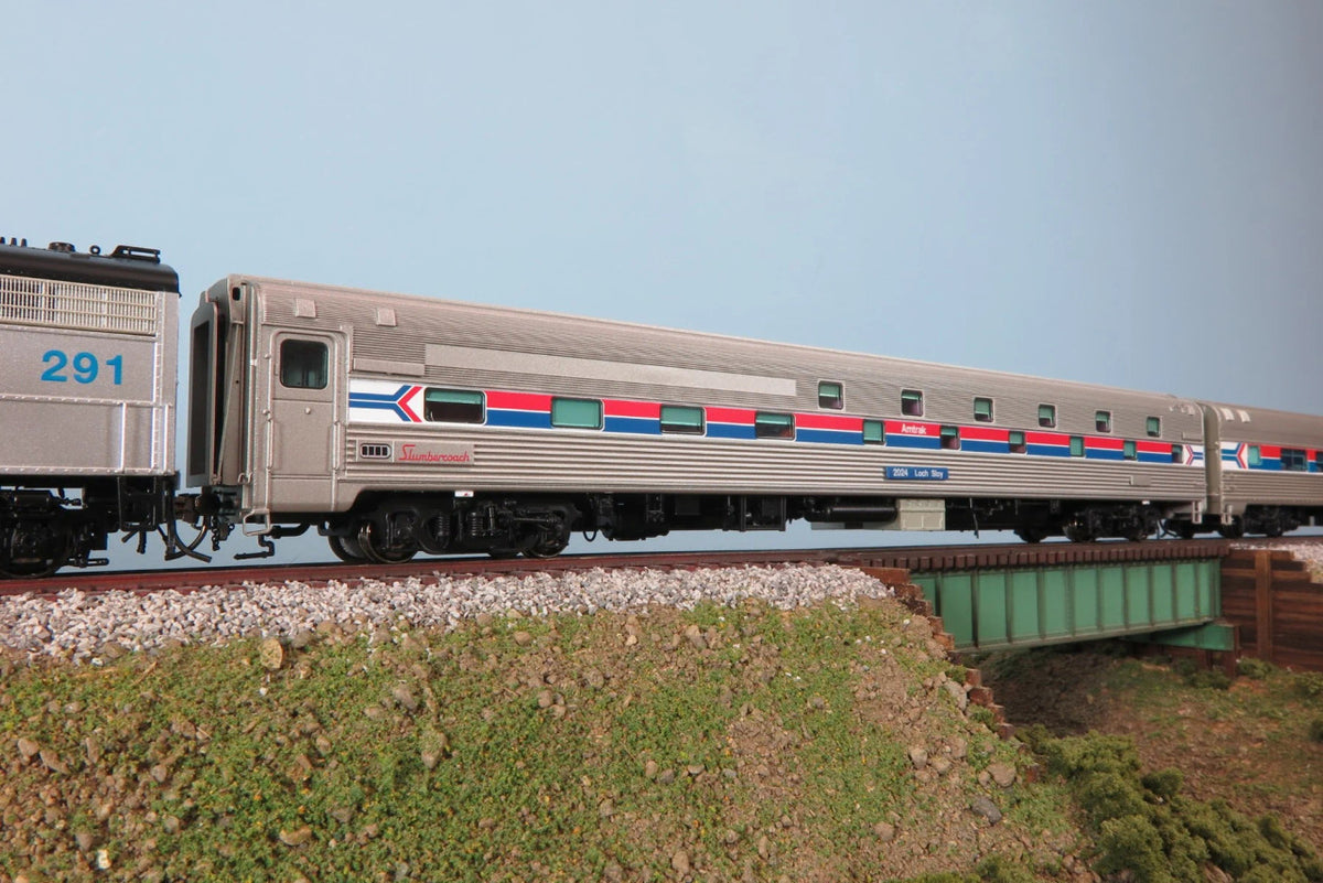 Rapido Trains Inc HO 141013 Budd Slumbercoach Baltimore & Ohio B&O #7704 'Thriftland'
