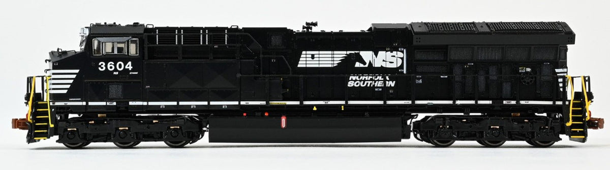 ScaleTrains Rivet Counter N SXT40448 DCC Ready GE ET44AC Locomotive Norfolk Southern 'Horsehead' Standard NS Numbers NS #3636