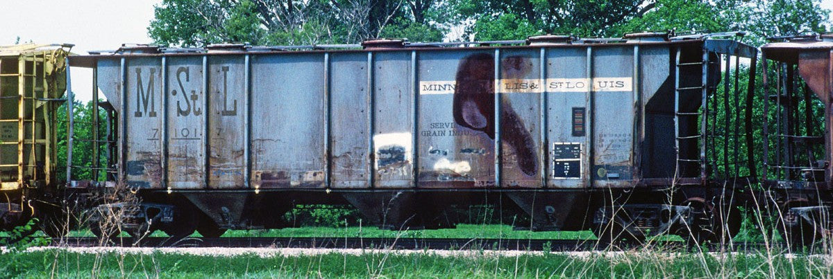 Tangent Scale Models HO 35012-04 PS-2 3215CuFt Covered Hopper Minneapolis and St. Louis 'Delivery Gray 11-1958' M&StL #71017