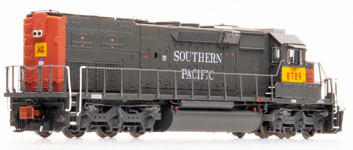 ScaleTrains Rivet Counter N SXT41063 DCC Ready EMD SD40T-2 Union Pacific 'ex-SP Roman Lettering Patch' w/Ditch Lights UP #8807