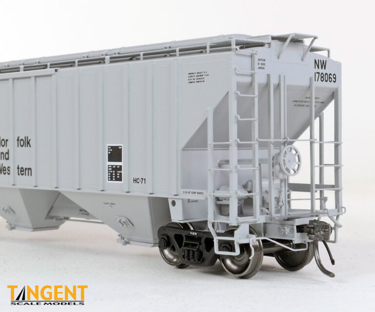 Tangent Scale Models HO 36221-04 NW Roanoke Shops 4750CuFt Covered Hopper Norfolk Western 'Delivery HC-71 1979' NW #178043