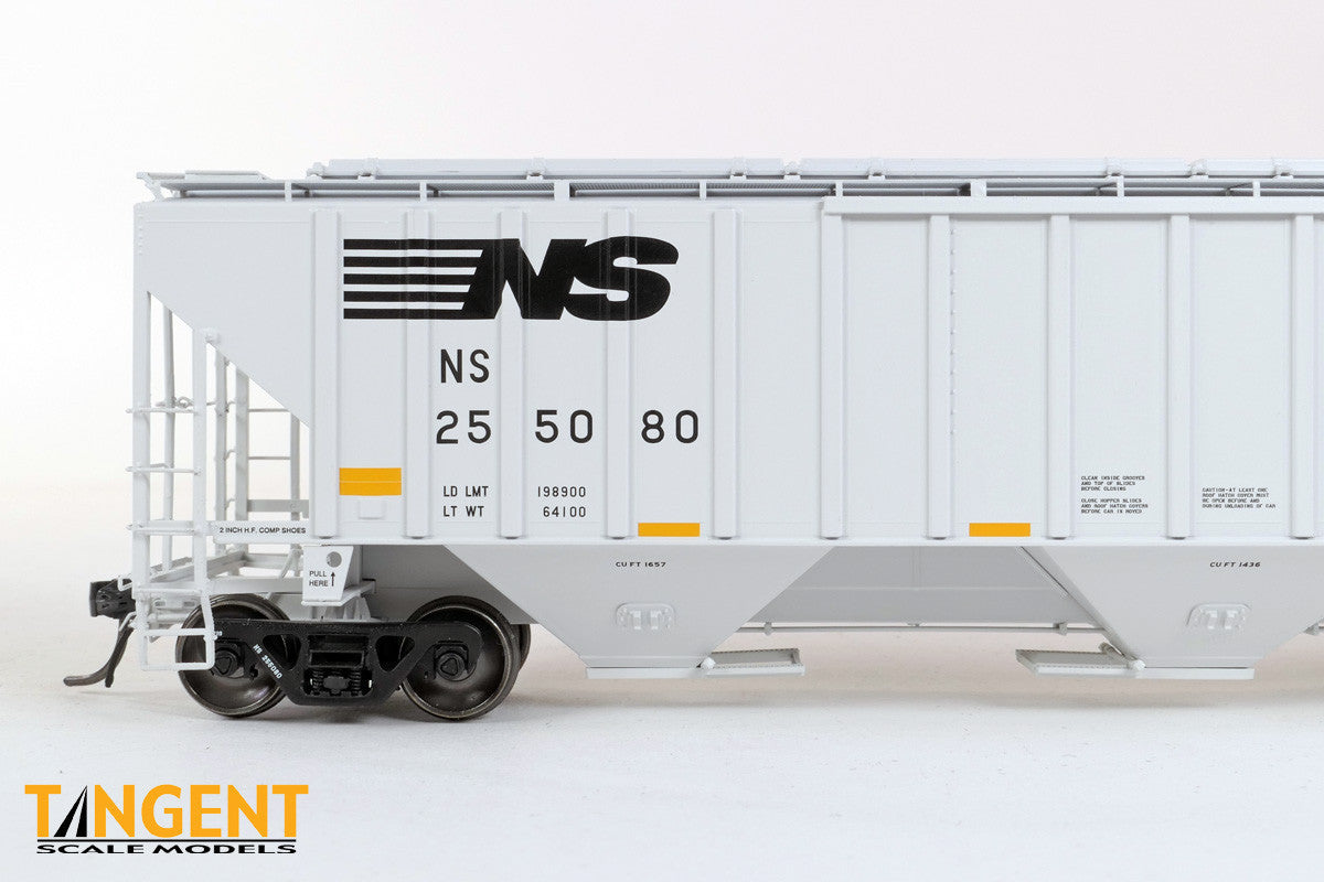 Tangent Scale Models HO 36224-06 NW Roanoke Shops 4750CuFt Covered Hopper Norfolk Southern 'Conspicuity HC-71 2005+' NS #255057