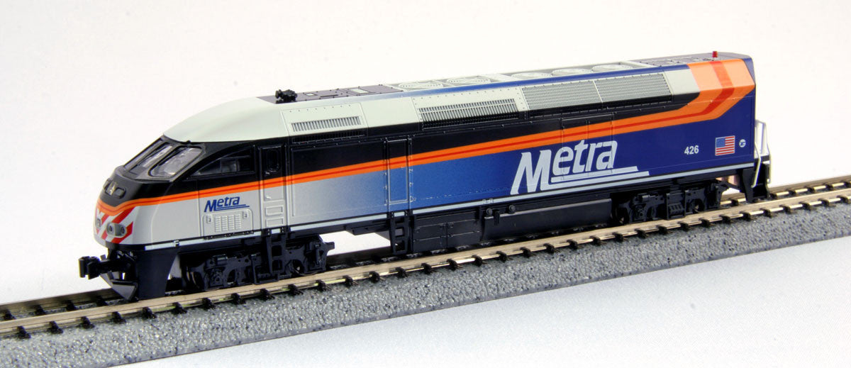 Kato N 106-8701-LS-DMW Chicago METRA MP36PH with DCC/ESU LokSound V5 and Lighted METRA Bi-Level Commuter Train 4 Piece Set