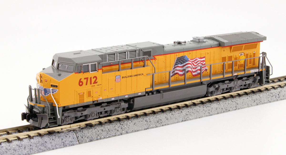 Kato N 176-7039-LS-DMW with DCC/ESU LokSound V5 GE AC4400CW Locomotive Union Pacific 'Flag' UP #6712
