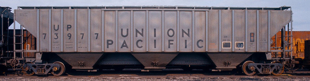 Tangent Scale Models HO 36373-08 PS4750 Covered Hopper Union Pacific 'Delivery Gray CH-100-28 3-1974' UP #73977