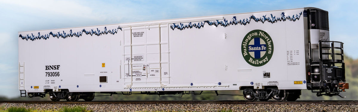 ScaleTrains Rivet Counter HO SXT41382 Trinity 82' 7883 Mechanical Reefer As Delivered/Roofline Icicles/Carrier BNSF #793202 - Non-Sound