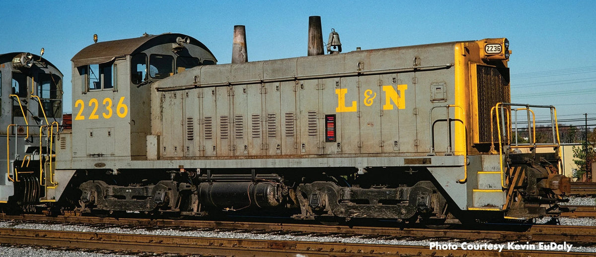Rapido Trains Inc HO 27089 DCC Ready EMD SW9 Locomotive Louisville & Nashville 'Grey Scheme' L&N #2278