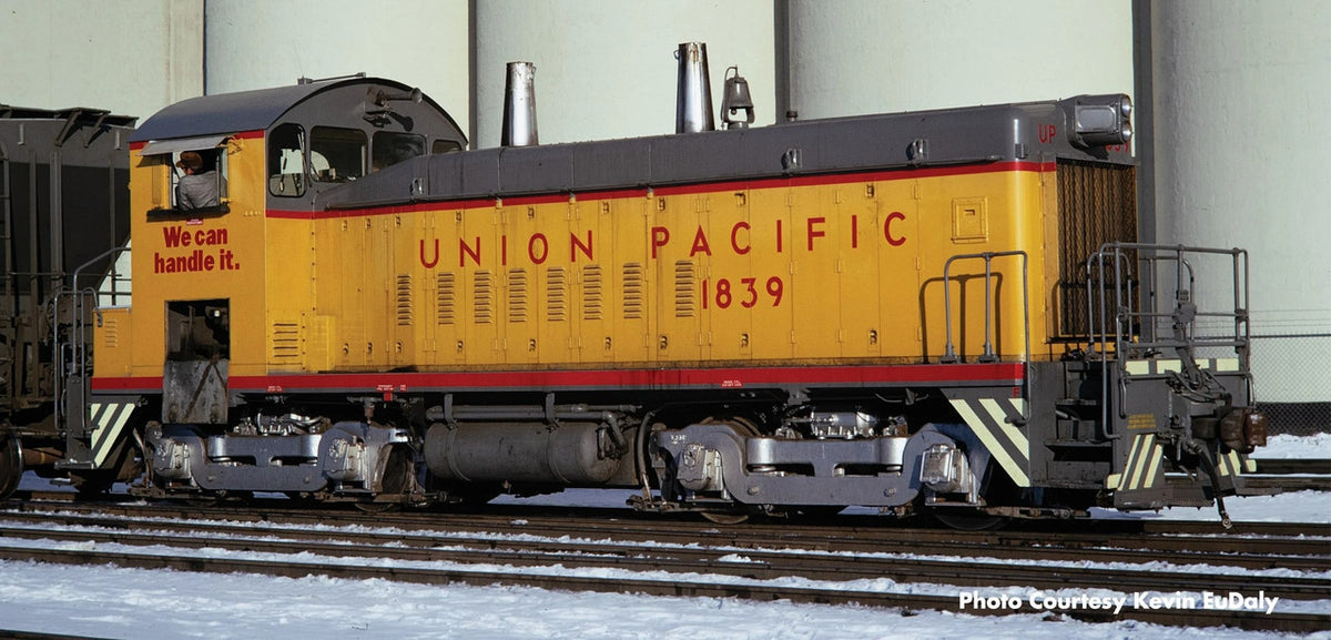 Rapido Trains Inc HO 27596 DCC/ESU LokSound V5 Equipped EMD SW9 Locomotive Union Pacific UP #1838