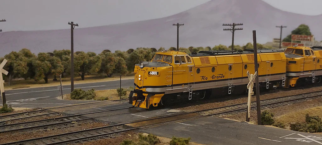 PIKO HO 97451 DCC/SmartDecoder XP 5.1 Sound Equipped Krauss-Maffei ML4000 Diesel Locomotive Rio Grande D&RGW #4001