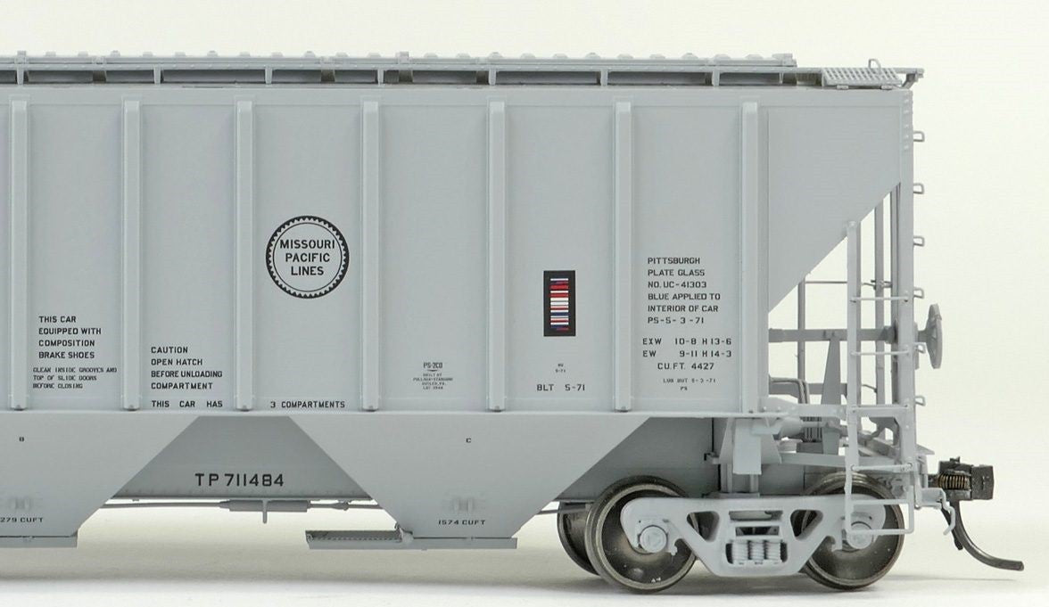 Tangent Scale Models HO 21038-05 Pullman-Standard PS-2 4427 High Side Covered Hopper Texas and Pacific 'Delivery Gray 5-1971' TP #711571