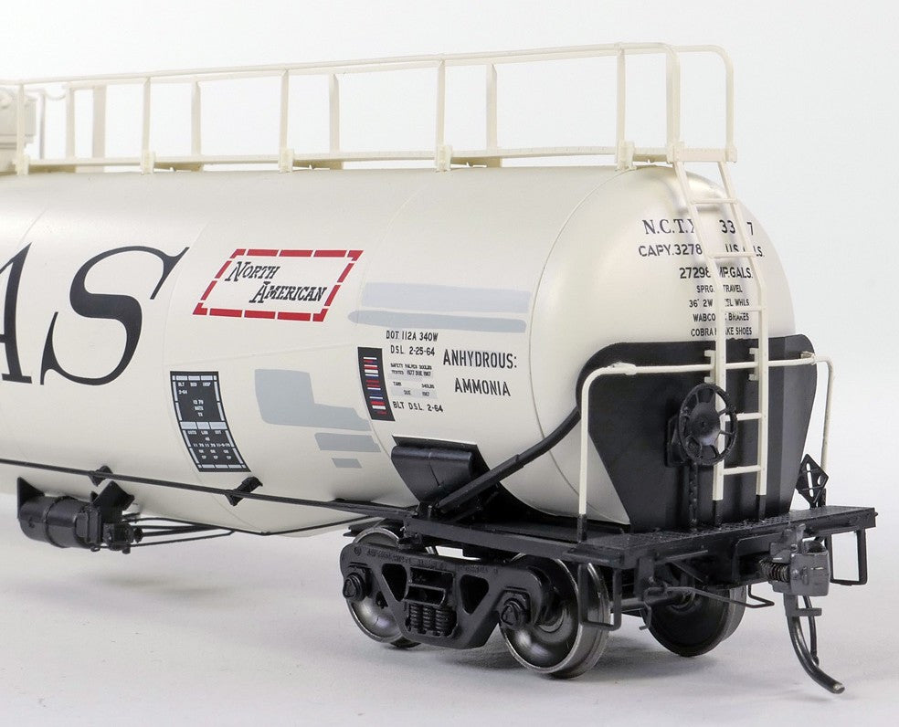 Tangent Scale Models HO 31163-03 NACC 1963 Design 33,000 Gallon Dual Diameter LPG/AA Tank Car NCTX 'Pacific 66 Calgary AB 1979+' NCTX #33018