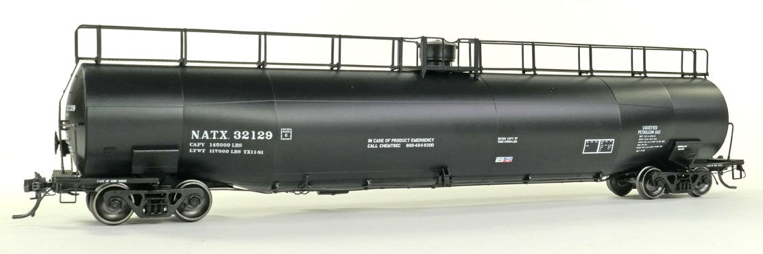 Tangent Scale Models HO 31220-01 NACC 1979+ Jacketed 33,000 Gallon Dual Diameter Insulated LPG Tank Car "NATX Black Lease 1981" NATX #32125