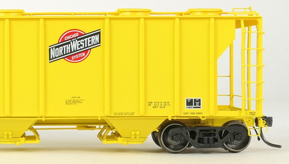 Tangent Scale Models HO 35016-02 PS-2 3215CuFt Covered Hopper Chicago Great Western 'Zito Repaint 1984' CGW #766
