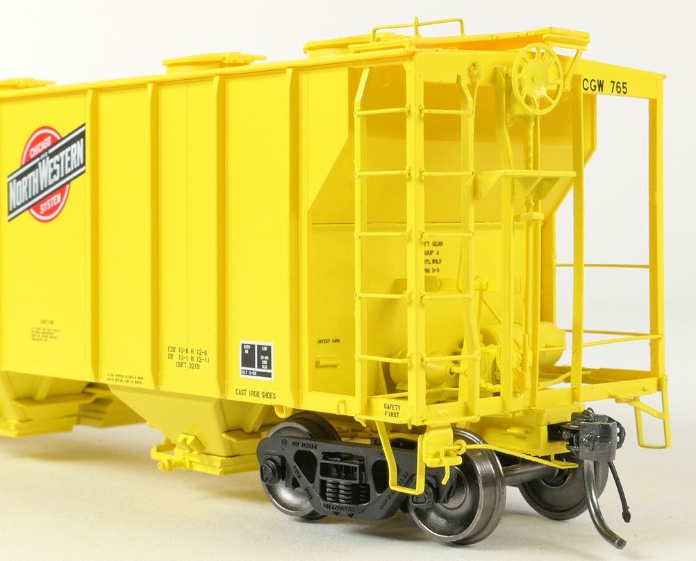 Tangent Scale Models HO 35016-02 PS-2 3215CuFt Covered Hopper Chicago Great Western 'Zito Repaint 1984' CGW #766