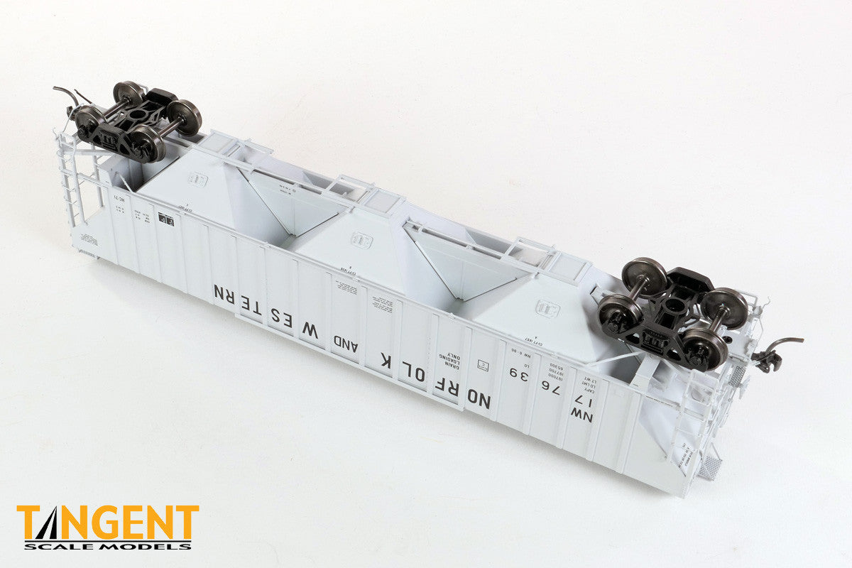 Tangent Scale Models HO 36222-02 NW Roanoke Shops 4750CuFt Covered Hopper Norfolk Western 'Claytor Repaint HC-71 1986+' NW #177325