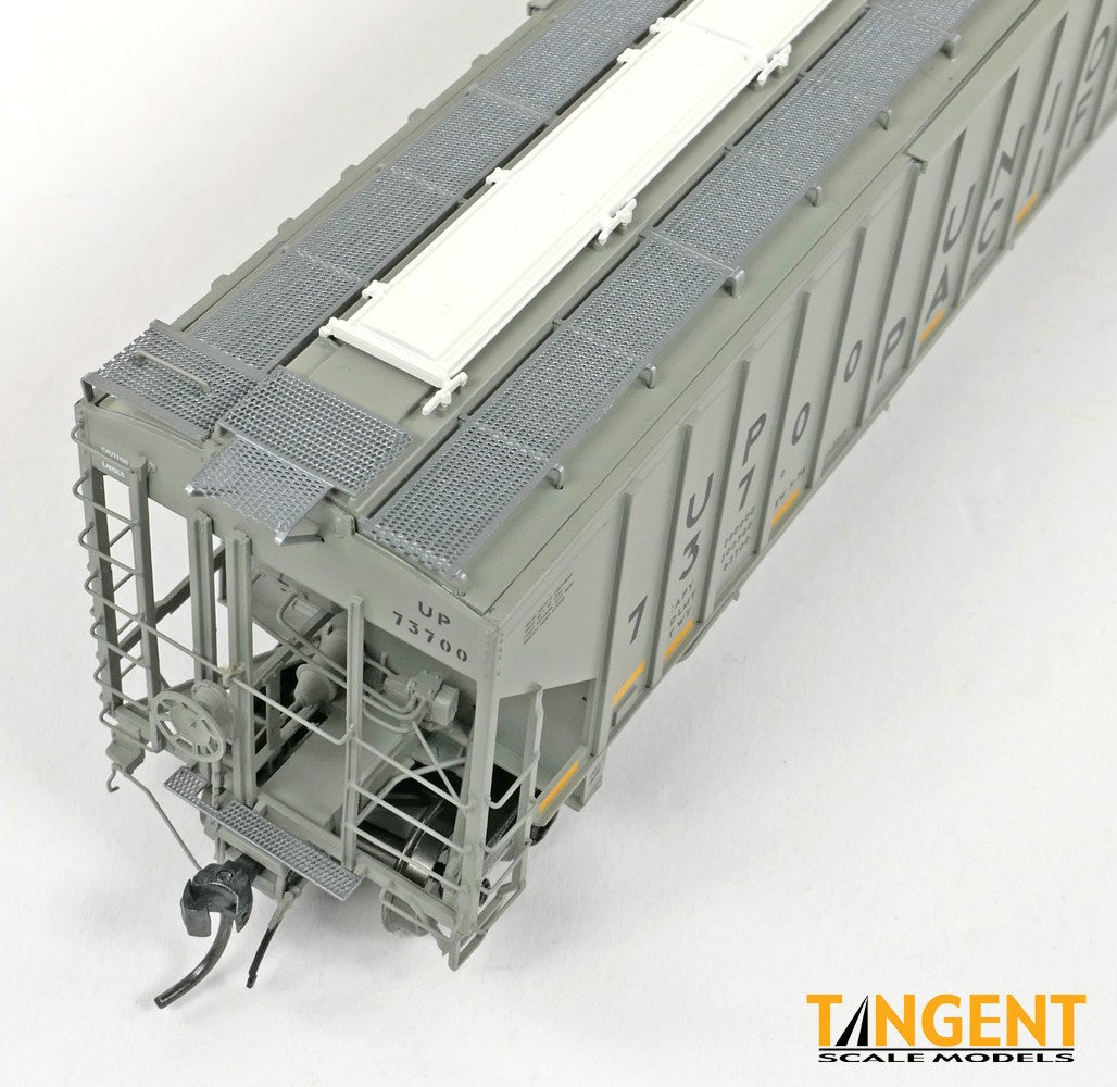 Tangent Scale Models HO 36374-01 PS4750 Covered Hopper Union Pacific 'CH-100-28 With Conspicuity' UP #73700