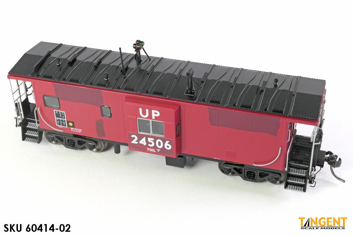 Tangent Scale Models HO 60414-02 ICC Bay Window Caboose Chicago & Northwestern Lease 1980+ w/ FRA Red Light UP #24506