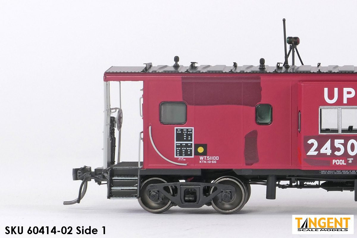 Tangent Scale Models HO 60414-02 ICC Bay Window Caboose Chicago & Northwestern Lease 1980+ w/ FRA Red Light UP #24506