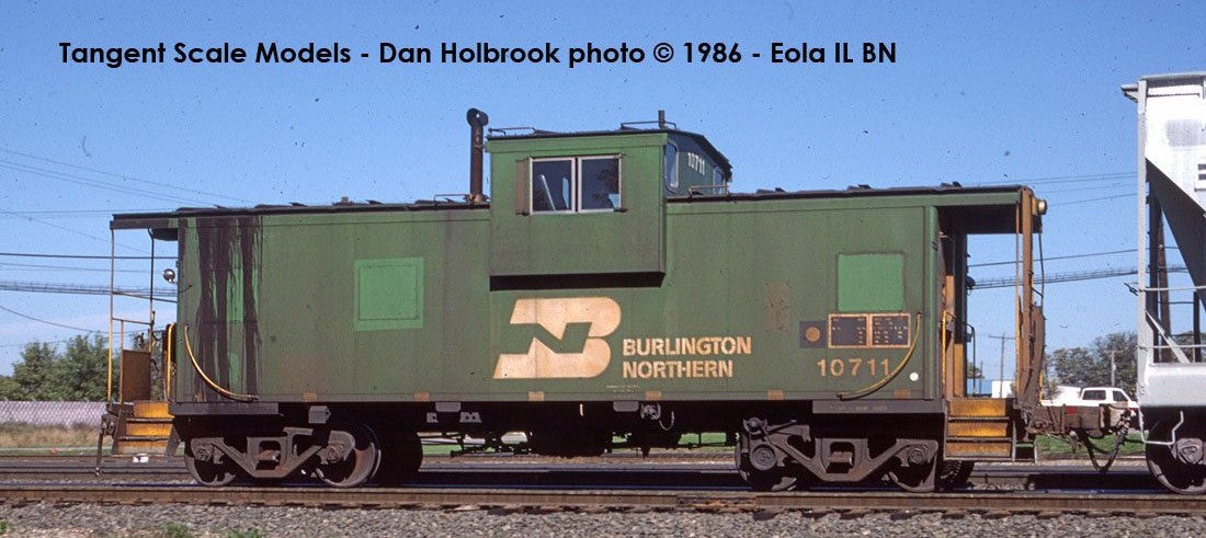 Tangent Scale Models HO 60314-02 ICC Wide Vision Cupola Caboose Burlington Northern '1981+ No RB No Windows w/ FRA Light' BN #10711