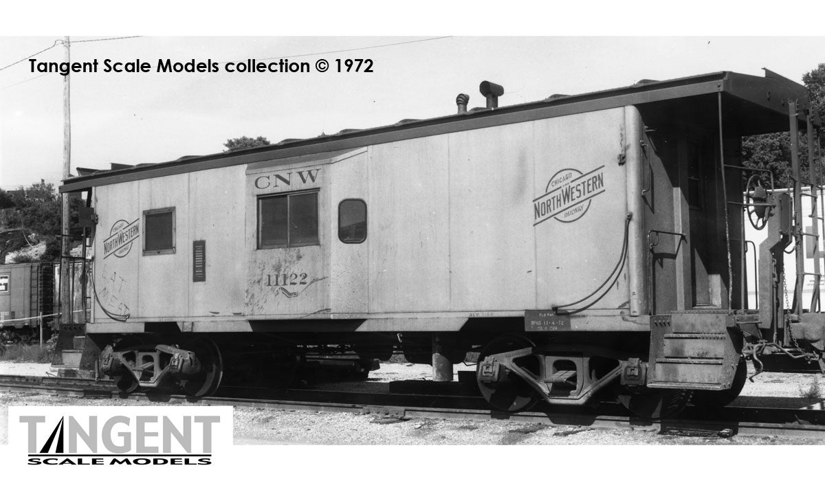 Tangent Scale Models HO 60521-01 ICC CNW Bay Window Caboose Chicago & Northwestern 'Yellow Repaint 1970+' CNW #11105