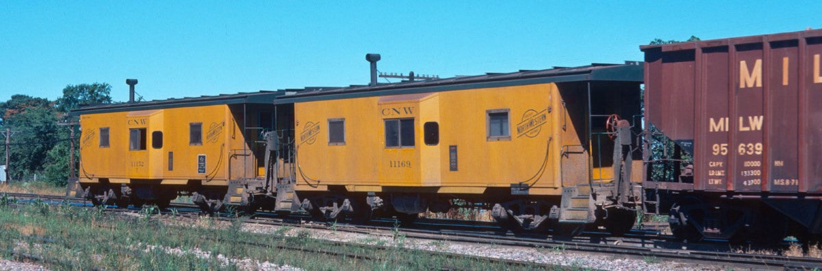Tangent Scale Models HO 60521-01 ICC CNW Bay Window Caboose Chicago & Northwestern 'Yellow Repaint 1970+' CNW #11105