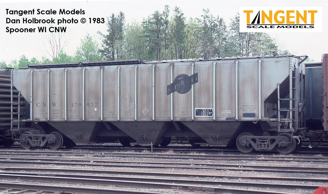 Tangent Scale Models HO 21027-03 Pullman-Standard PS-2 4427 High Side Covered Hopper Chicago North Western 'Delivery 1-1967' CNW #170042