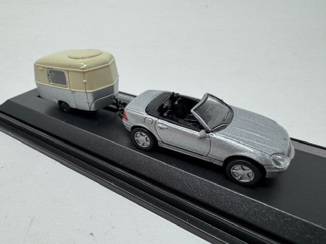 Malibu Internation Ltd HO Porsche Boxster Cabrio with Caravan Trailer - Silver