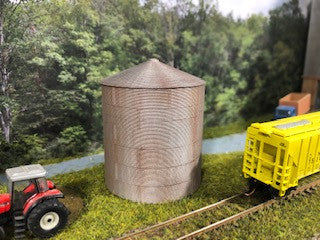 Lombard Hobbies Exclusive - N Scale Grain Bin - Assembled