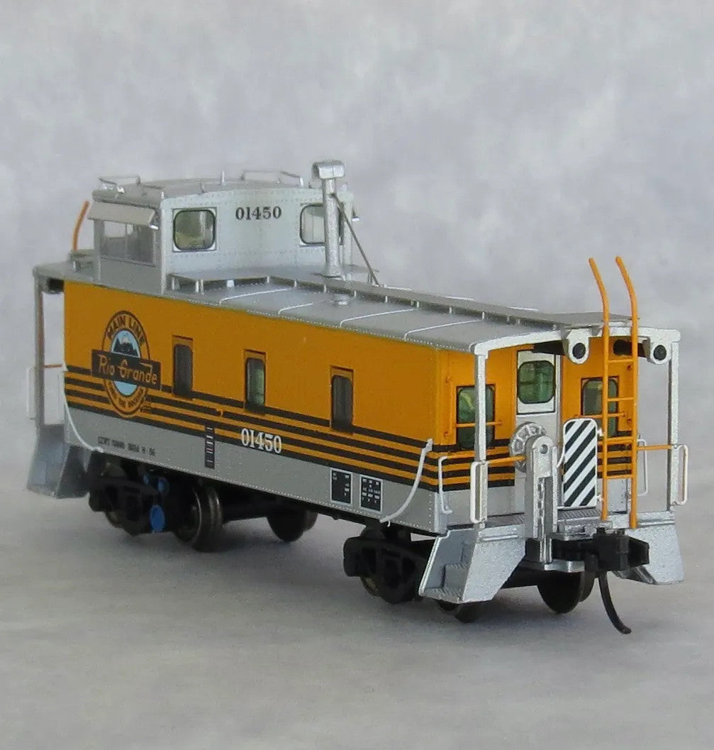 Trainworx N 3140150DCC DCC Equipped DRGW 1400-Series Steel Cupola Caboose Denver & Rio Grande Western '4 stripe scheme' DRGW #01450