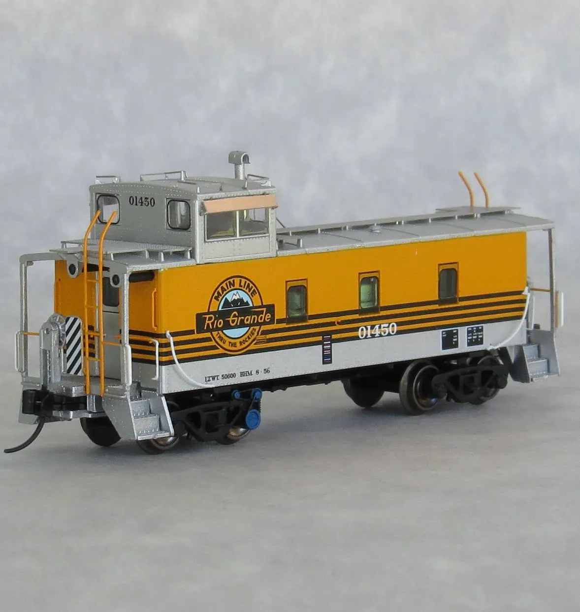 Trainworx N 3140150DCC DCC Equipped DRGW 1400-Series Steel Cupola Caboose Denver & Rio Grande Western '4 stripe scheme' DRGW #01450