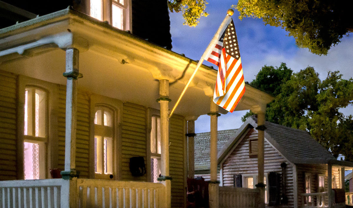 Woodland Scenics HO/N JP5955 Just Plug Lighting System - US Flag Large - Wall Mount - Spotlight