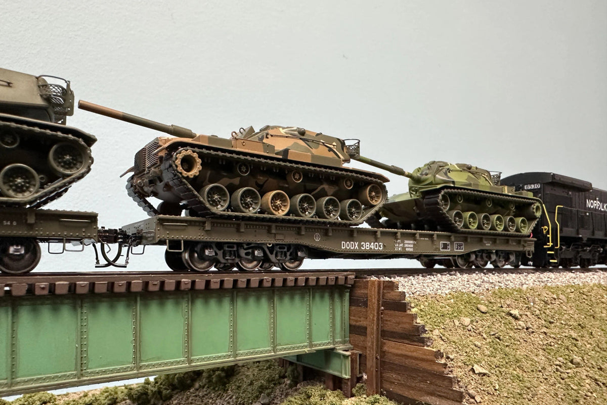 Rapido Trains Inc HO 804002 M60A1 Tank MERDC Summer