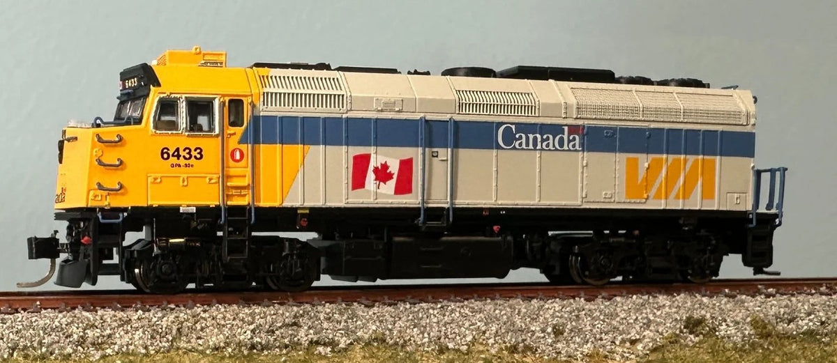 Rapido Trains Inc N 580014 DCC Ready F40PH-2D Locomotive VIA Rail 'Canada Scheme' VIA #6417