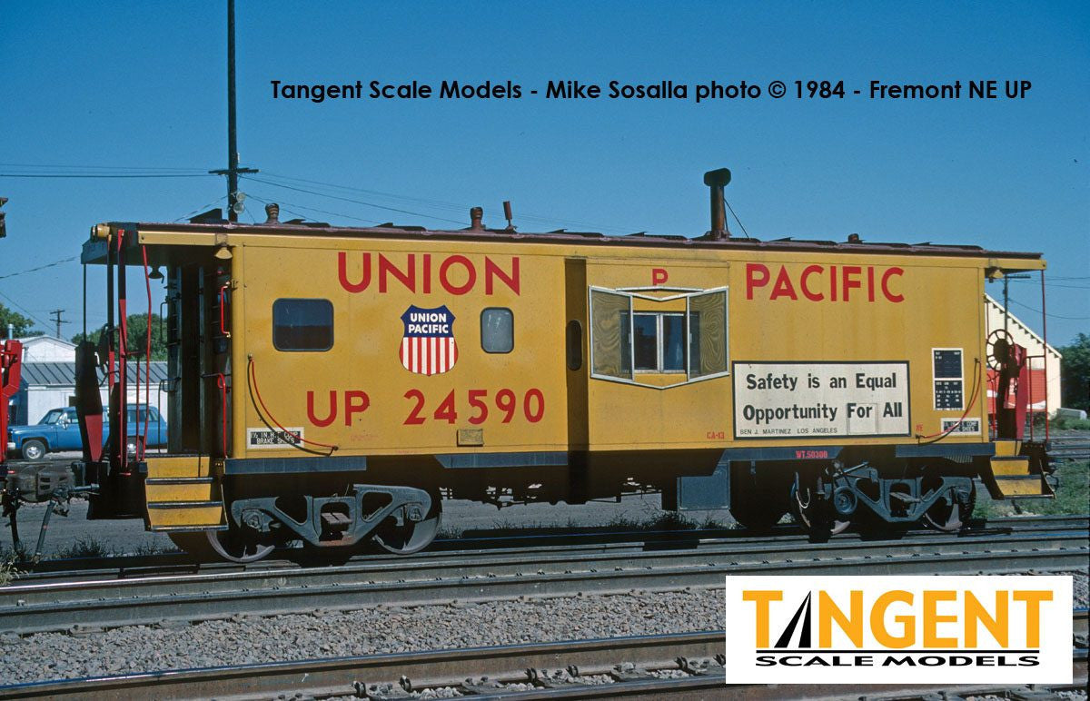 Tangent Scale Models HO 60415-02 ICC Bay Window Caboose Union Pacific 1981+ 'Equal Opportunity for All' w/ Red-Green Lights UP #24592