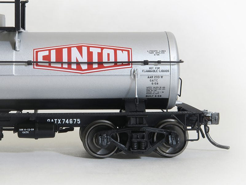Tangent Scale Models HO 22121-01 GATC 1957-design 8000 Gal. Welded Tank Car Clinton Corn 'Original 1958+' GATX #74671
