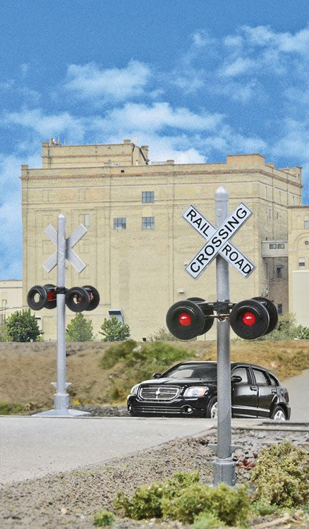 Walthers HO 949-4333 Crossing Flashers - Set of 2 Working Signals