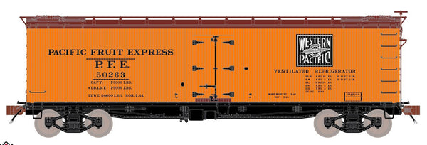 ScaleTrains Fox Valley Models HO SXT15098 PC&F R-40-2 Wood Reefer