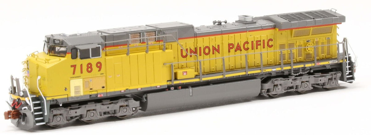 ScaleTrains Rivet Counter N SXT39145 DCC/ESU LokSound V5 Equipped GE AC4400CW Locomotive Union Pacific w/Yellow Sill Stripe UP #7152