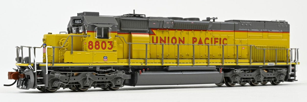 ScaleTrains Rivet Counter N SXT39620 DCC Ready EMD SD40T-2 Union Pacific 'Lightning Stripe' UP #8803