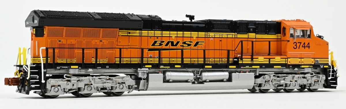 ScaleTrains Rivet Counter N SXT40433 DCC/ESU LokSound Equipped GE ET44C4 Locomotive BNSF 'Heritage III' #3744