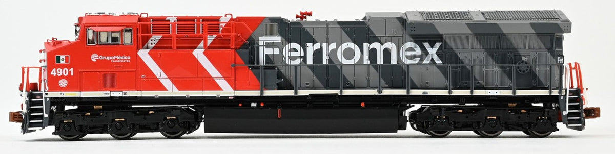 ScaleTrains Rivet Counter HypoTypical N SXT40473 DCC/ESU LokSound Equipped GE ET44AC Locomotive Ferromex 'Zebra' #4924