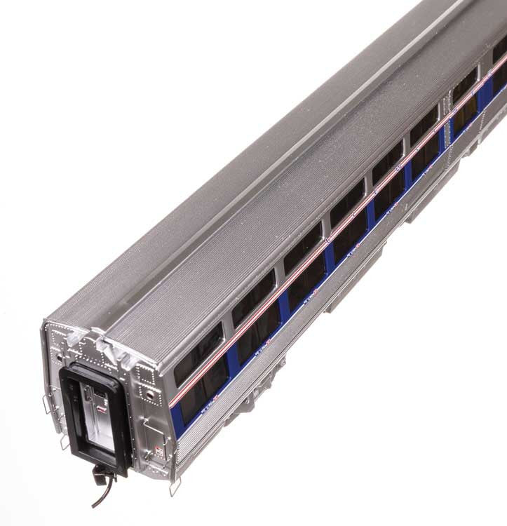 WalthersProto HO 920-12300 85' Budd Viewliner Sleeper Lighted Amtrak 'Phase IV scheme' w/Decals