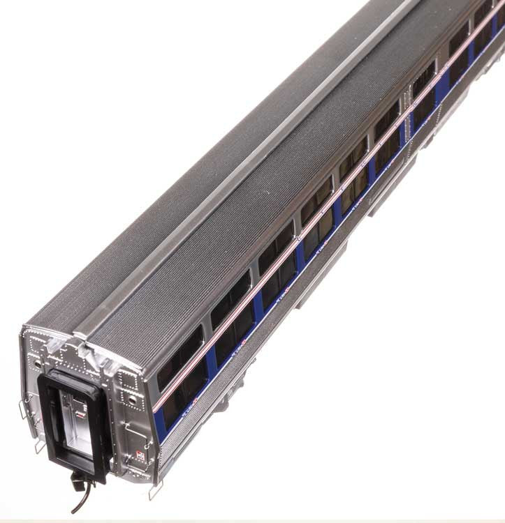 WalthersProto HO 920-12301 85' Budd Viewliner Sleeper Lighted Amtrak 'Phase IV scheme' AMTK #62015