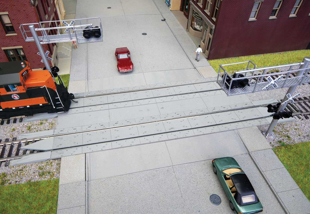 WalthersTrack HO 948-83115 Modern Concrete Crossing w/Rerailer Ends - Kit