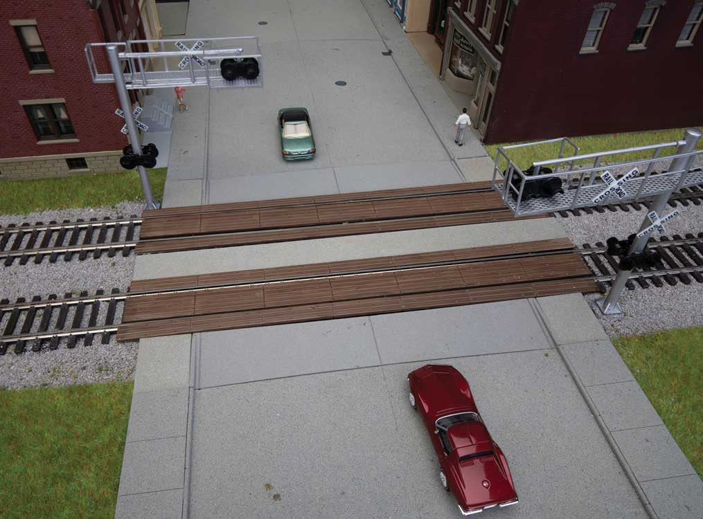WalthersTrack HO 948-83116 Modern Wood Crossing 2-Pack - Kit