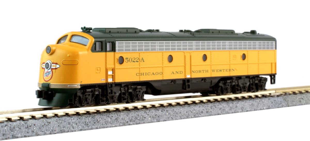 Kato N 106-104 C&NW EMD E8A DCC Ready and Pullman Bi-Level '400' Train 6-Unit Set