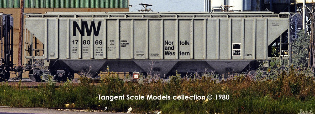 Tangent Scale Models HO 36221-03 NW Roanoke Shops 4750CuFt Covered Hopper Norfolk Western 'Delivery HC-71 1979' NW #178032